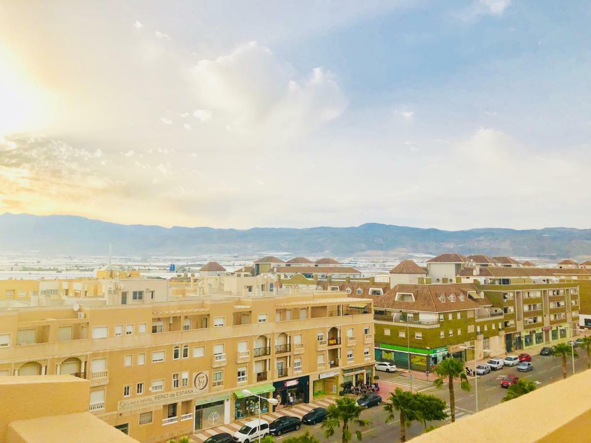 Atico Deluxe Entre Centro Y Playa Salinas Con Terraza, Wifi, Piscina Climatizada, Gym, Sauna Y Garaje -Smart Tv Roquetas de Mar Exteriér fotografie